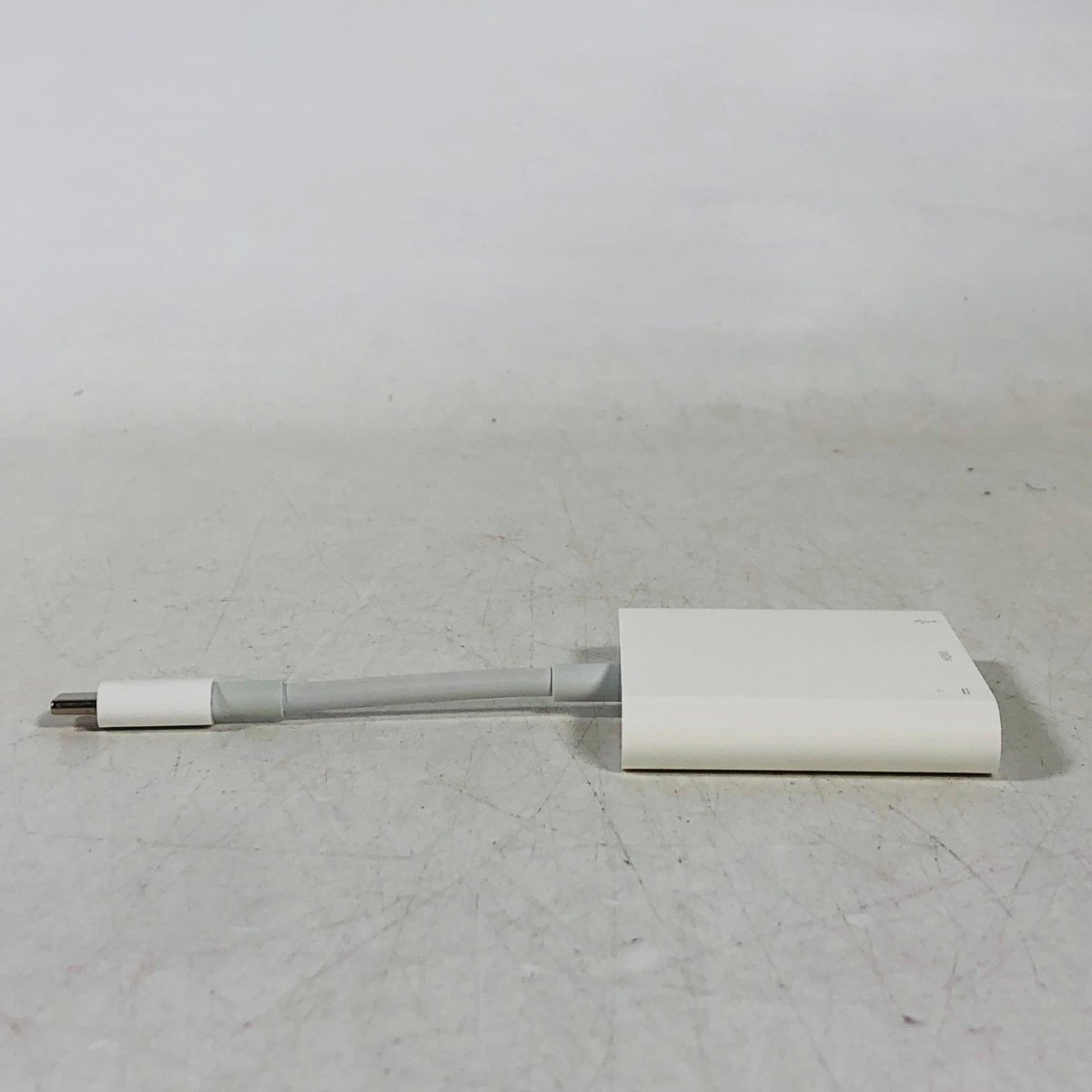 Apple USB-C to Digital AV Multiport Adapter MUF82ZA/A A2119の画像3