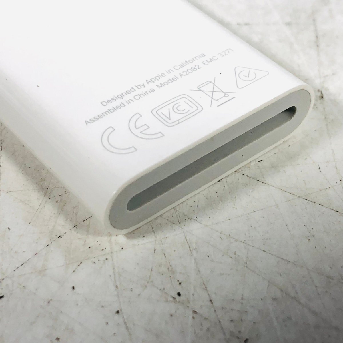 ジャンク Apple USB-C to SD Card Reader MUFG2ZM/A A2082_画像10