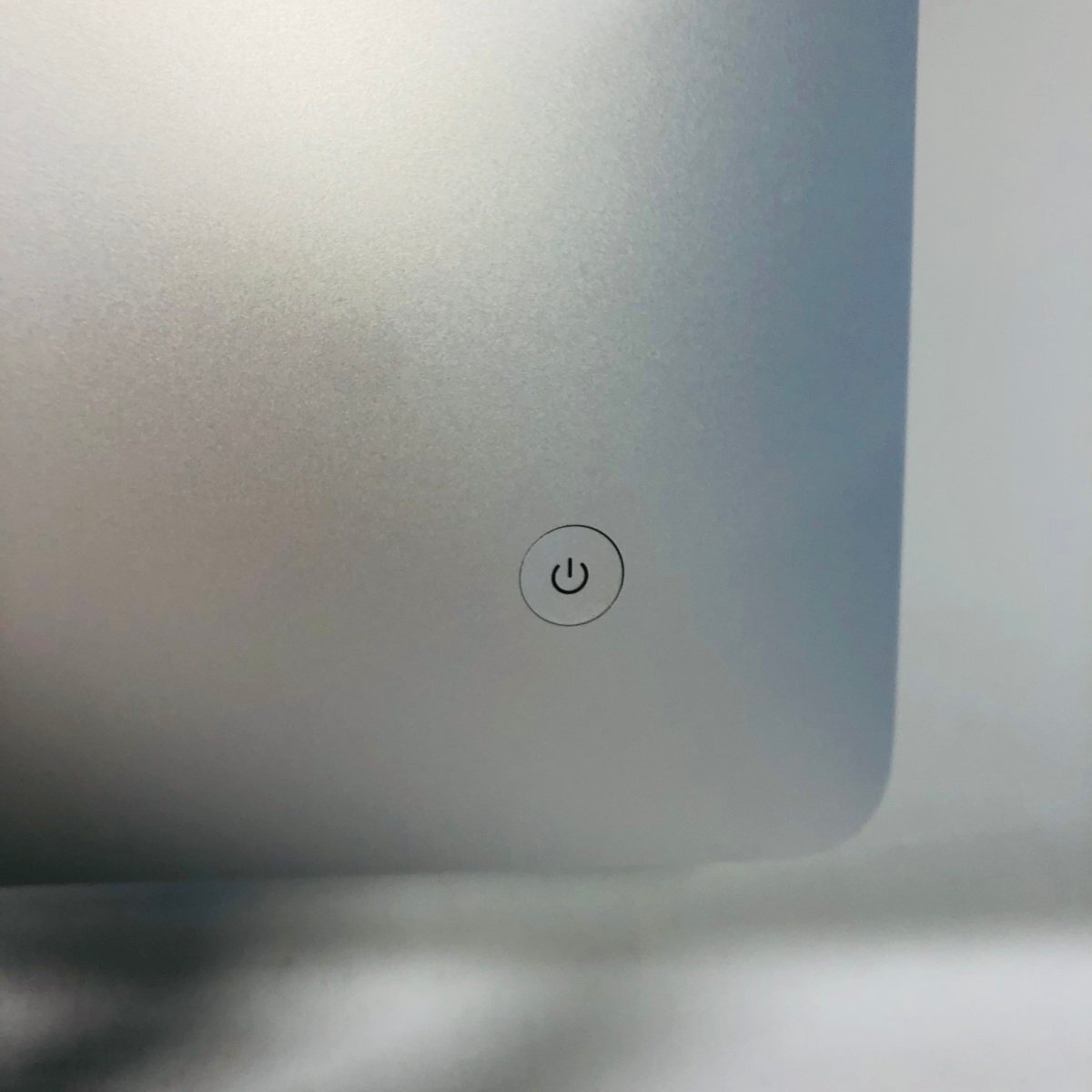 ジャンク iMac Retina 4K 21.5インチ (Mid 2017) Core i5 3.0GHz/8GB/1TB MNDY2J/Aの画像8