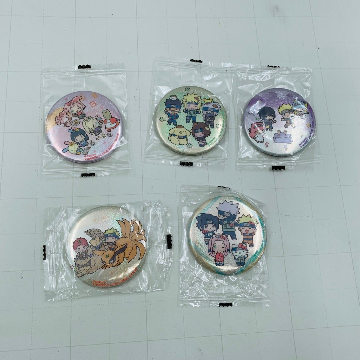 新品 NARUTO ナルト サンリオキャラクターズ ホログラム缶バッジコレクション 5種セットの画像1