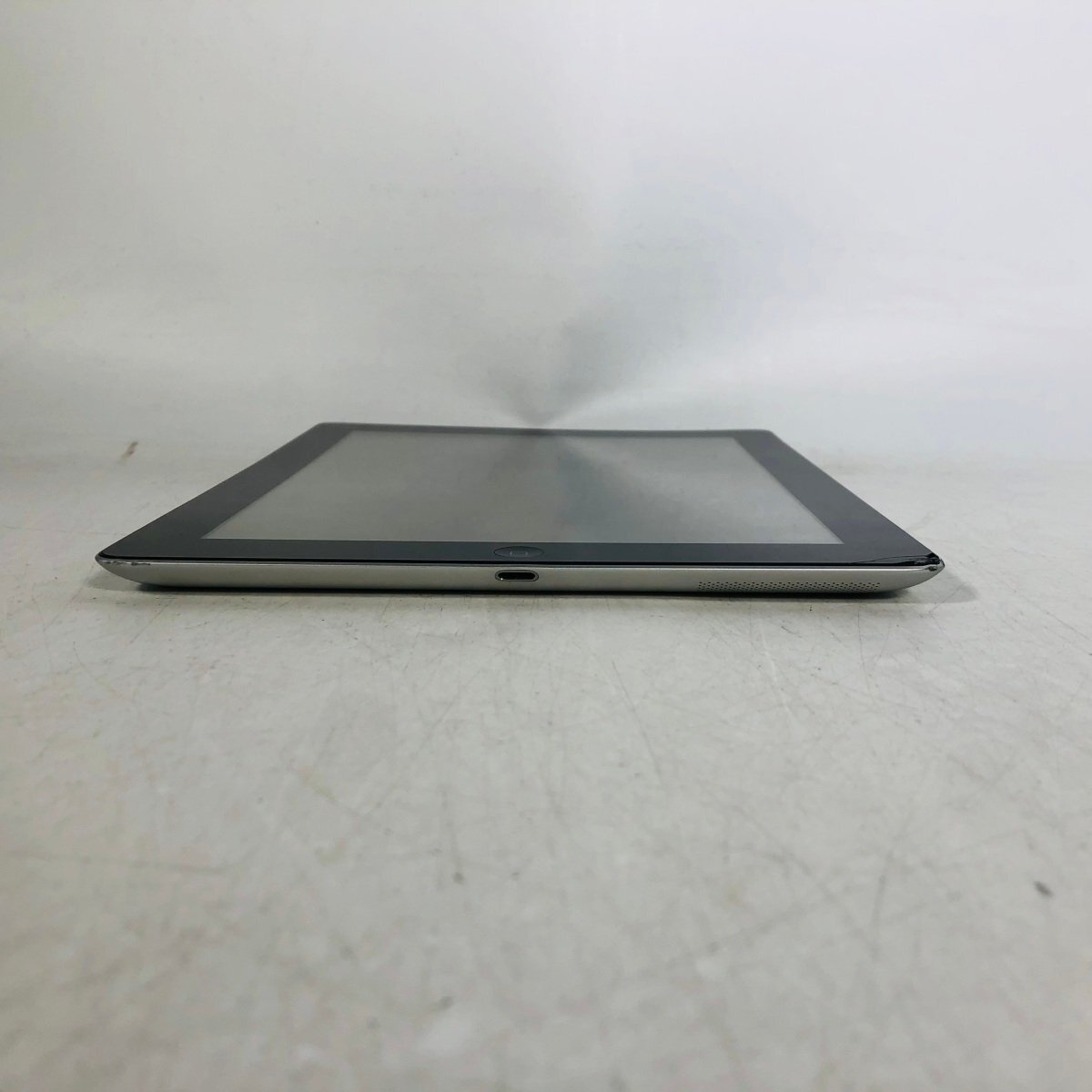 SoftBank iPad 第4世代 Wi-Fi+Cellularモデル 32GB ブラック MD523J/Aの画像6