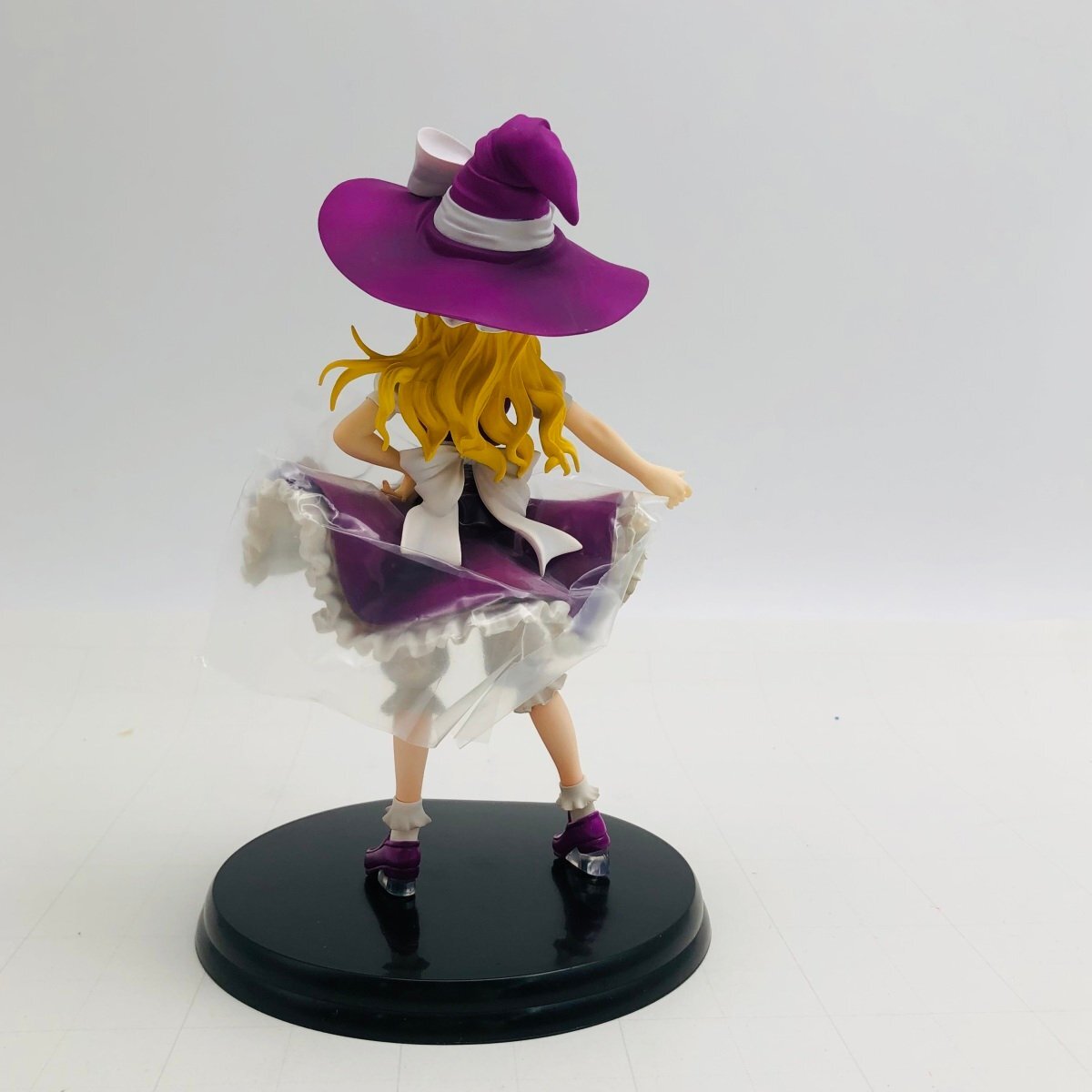 中古品 グリフォン 東方Project 1/8 普通の魔法使い 霧雨魔理沙 限定カラー_画像3