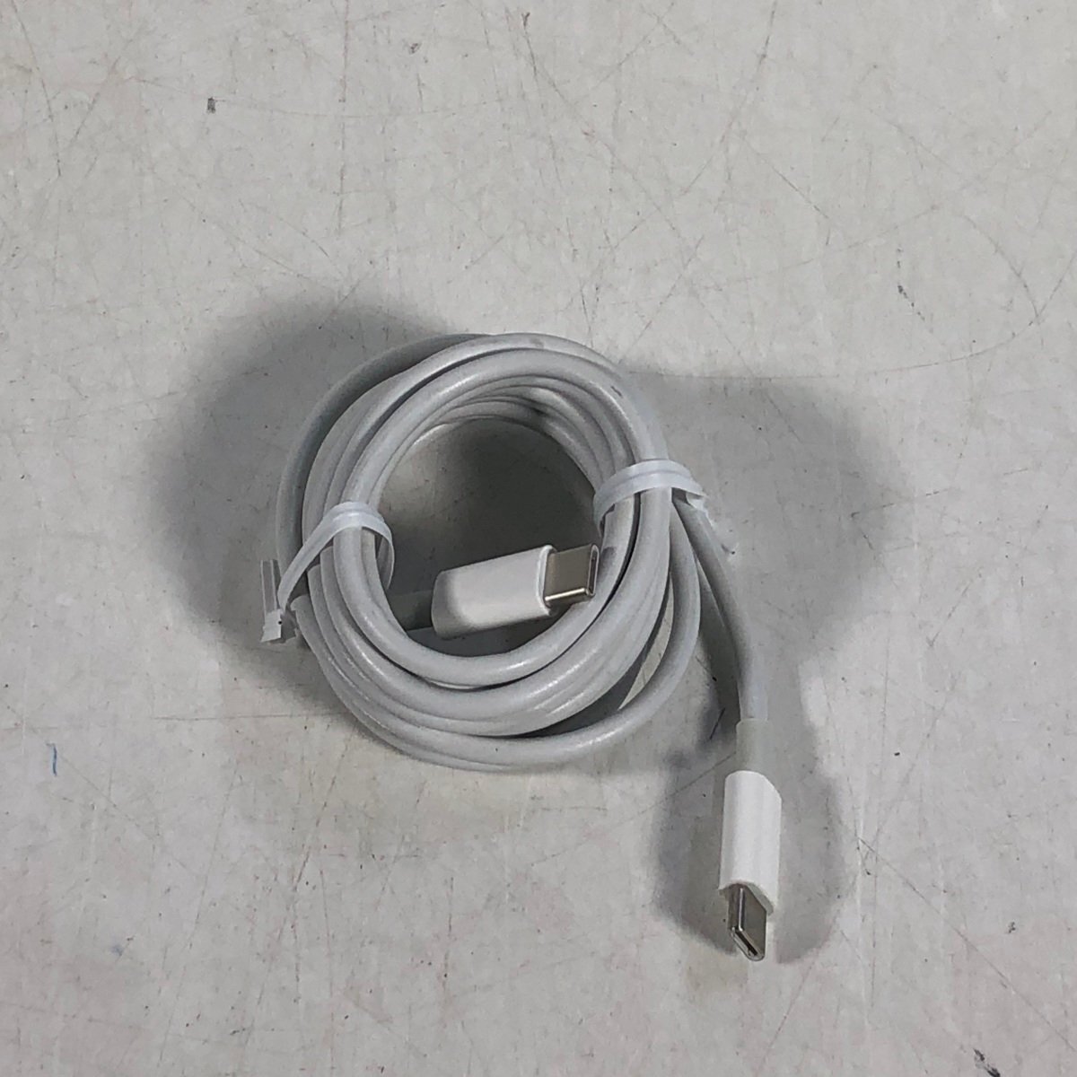 Apple 29W USB-C Power Adapter A1540の画像5