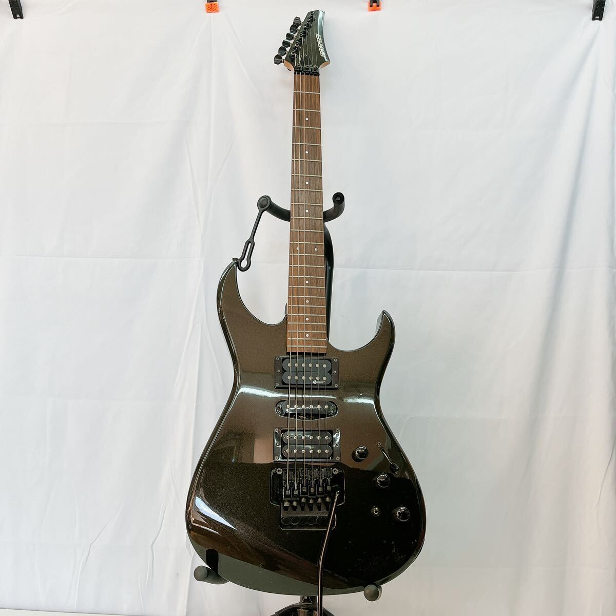 3AD138 FERNANDES フェルナンデス エレキギター バンド 弦楽器 ライブ 趣味 ソフトケース付き 中古 現状品_画像2