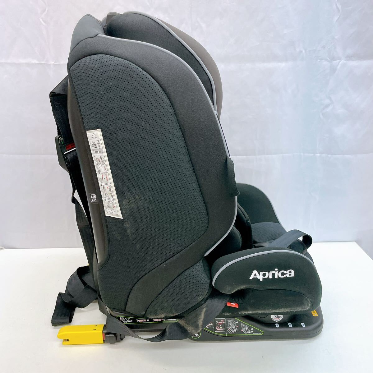 3AC110 Aprica アップリカ Form Fit チャイルドシート 8BH97BXVJ ISOFIX チャイルド ジュニア 中古 現状品の画像3