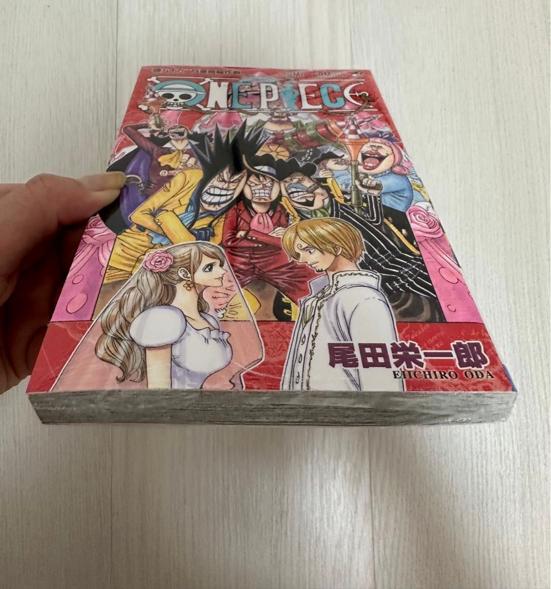 美品 ワンピース 107巻まで 全巻 全巻セット onepiece ONE PIECE 尾田栄一郎 美品 ワンピース 107巻まで 全巻 全巻セット onepiece ONE PIECE 尾田栄一郎