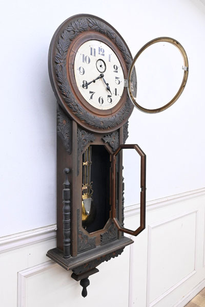 MM04 レトロ 古い 機械式 ゼンマイ式 アナログ 彫刻 大型 大時計 掛時計 掛け時計 壁掛け時計 木製_画像2