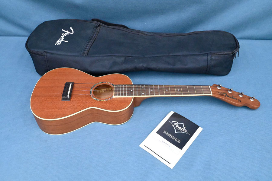 HO16 超美品 Fender フェンダー ウクレレ UKULELE MINO'AKA ソフトケース_画像1