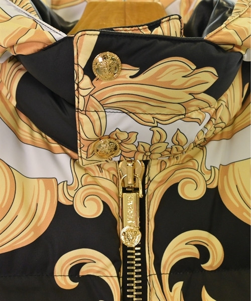 VERSACE ダウンジャケット/ダウンベスト メンズ ヴェルサーチ 中古　古着_画像6