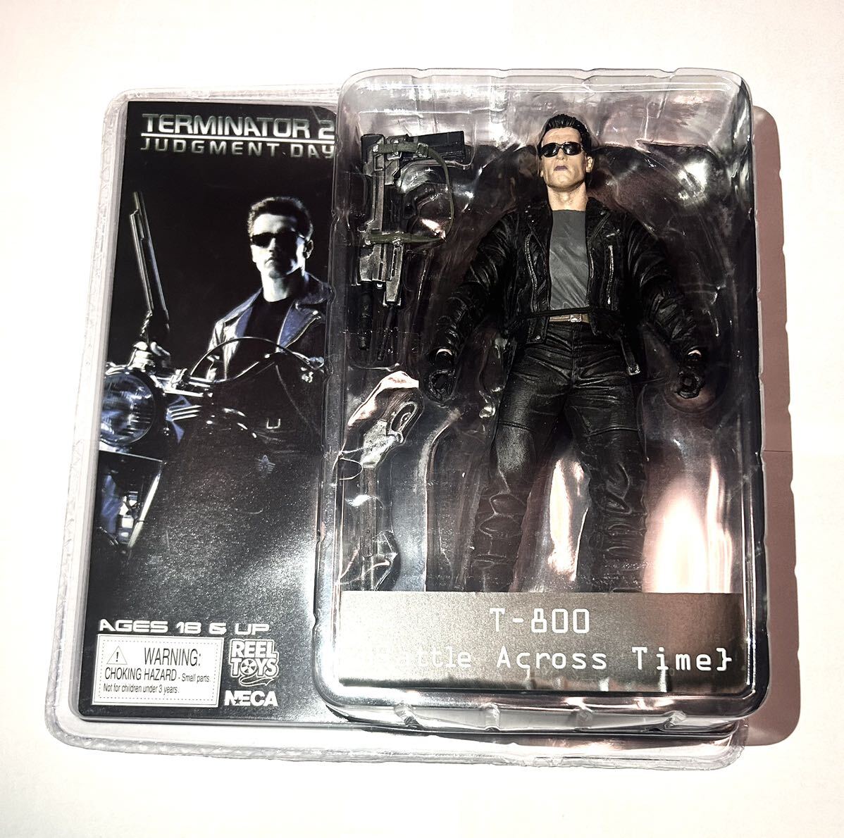 NECA ネカTERMINATOR 2 ターミネーター2 アクションフィギュア 7インチ T-800 Battle Across Time シュワルツェネッガーの画像1