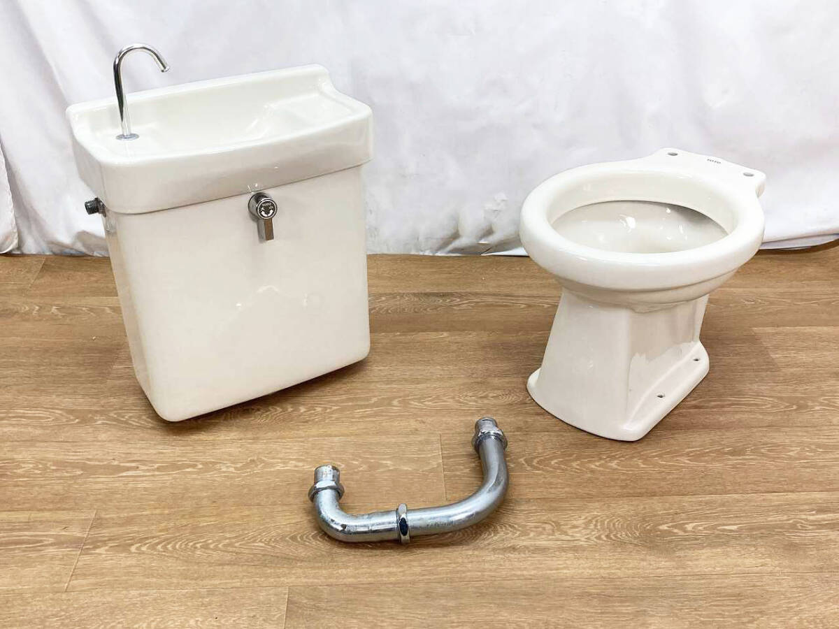 【中古】TOTO トイレ便器(壁排水) コーナートイレ パイプ付き 洋式便器 隅付タンクのセット アイボリー 30