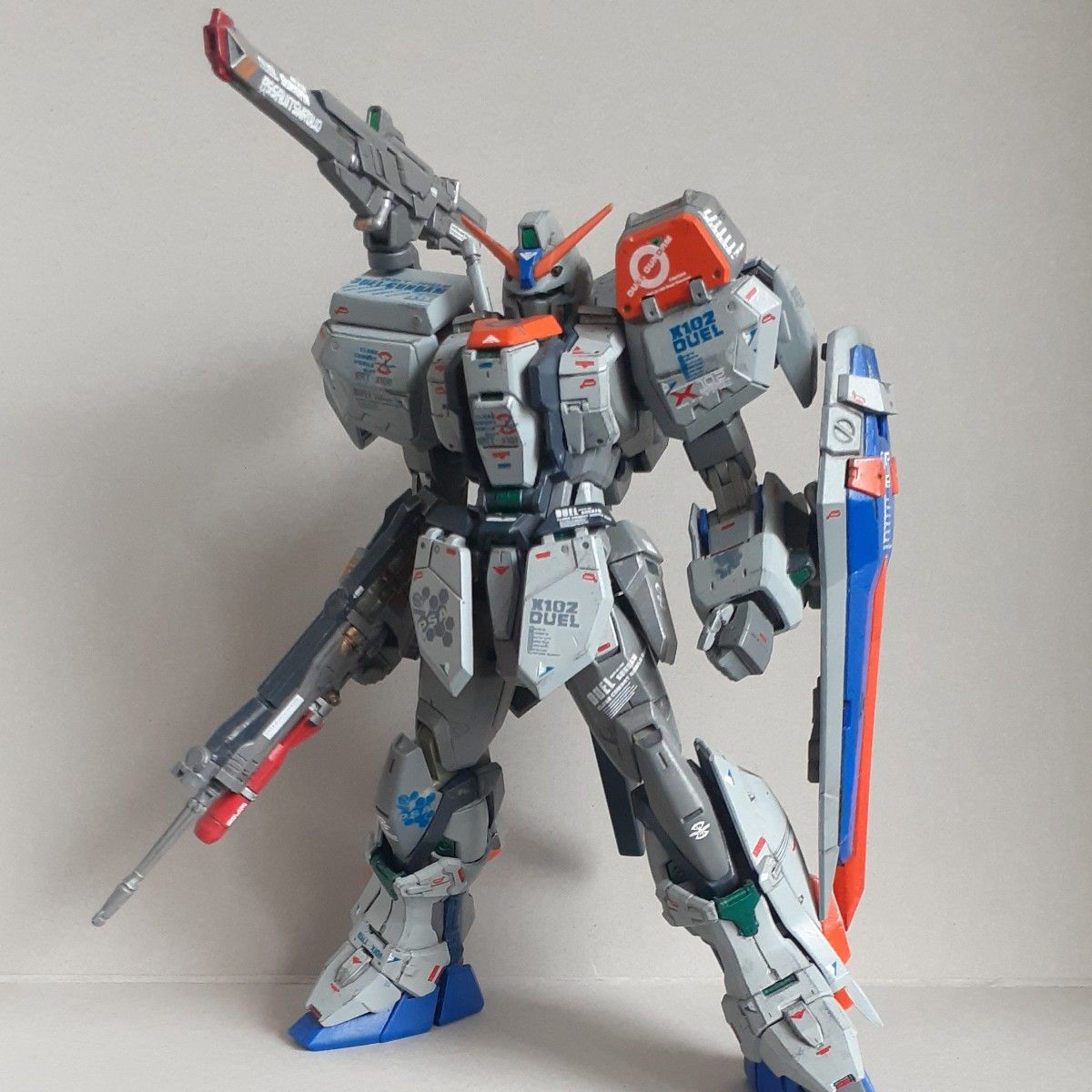 MG デュエルガンダム　アサルトシュラウド全塗装完成品