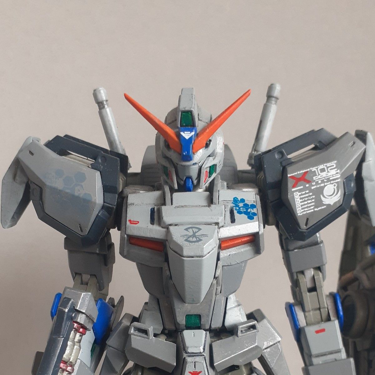 MG デュエルガンダム　アサルトシュラウド全塗装完成品