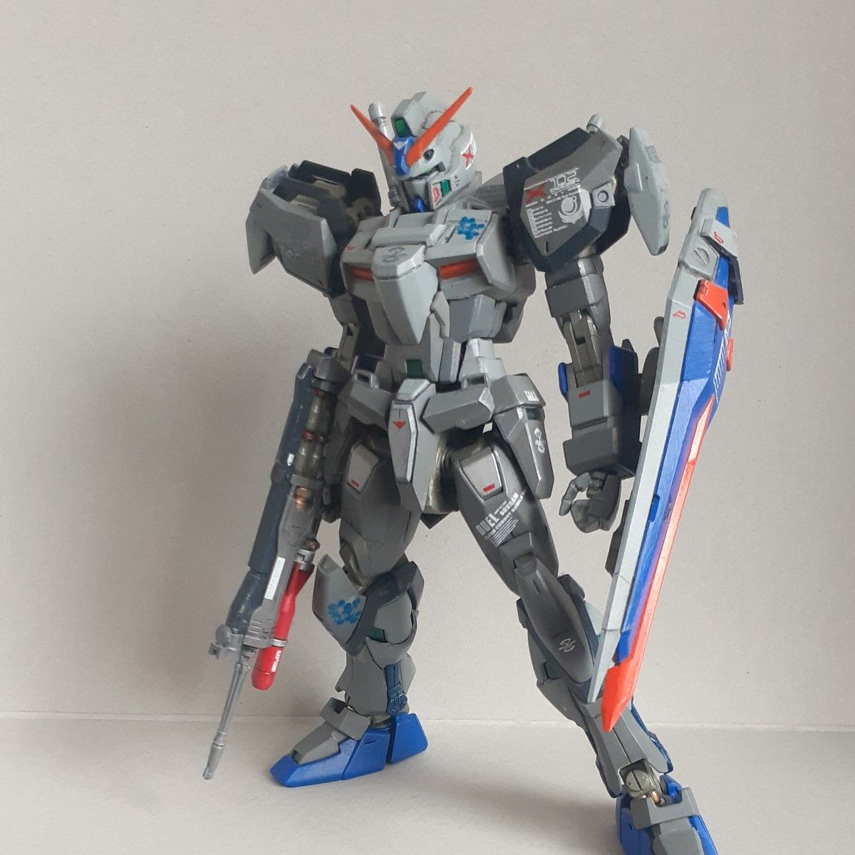 MG デュエルガンダム　アサルトシュラウド全塗装完成品