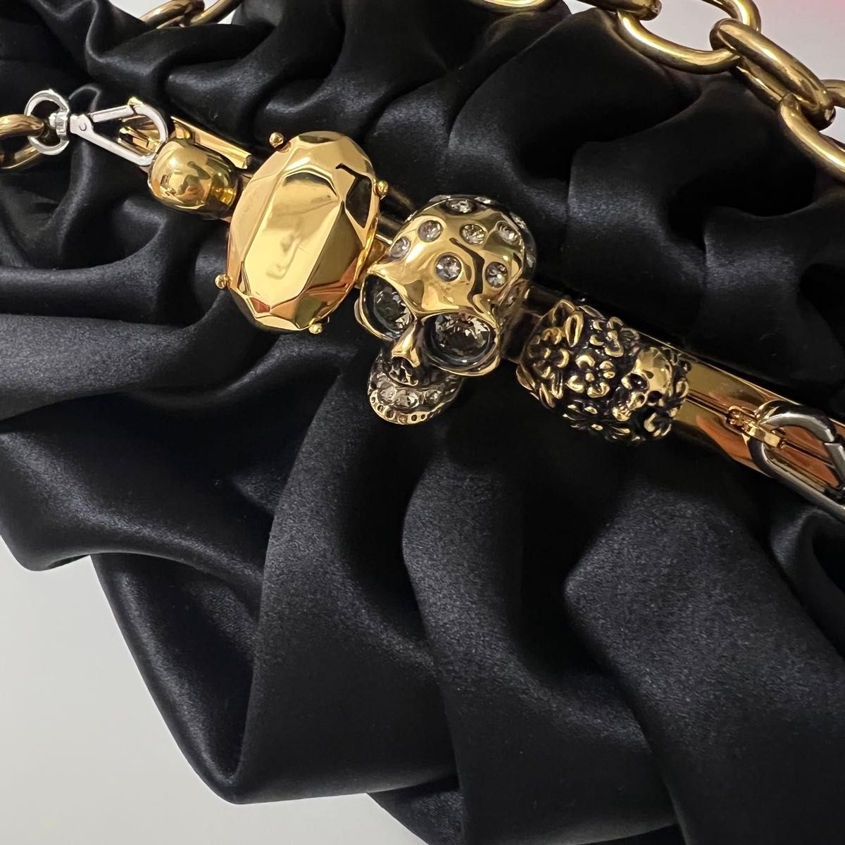 美品 Alexander McQUEEN スカル リングハンドル バック|Yahoo 美品 Alexander McQUEEN スカル リングハンドル バック|Yahoo