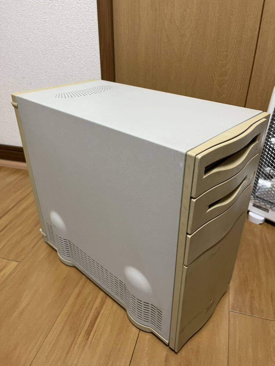 Apple　Macintosh Quadra 840AV M9020　未通電／未チェック_画像3