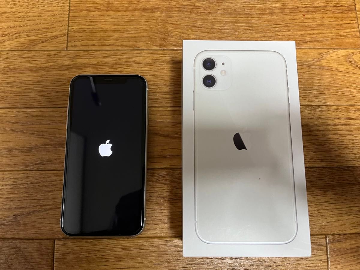 iPhone11★SIMフリー★ホワイト★64GB★箱付き★イヤホン・充電器付