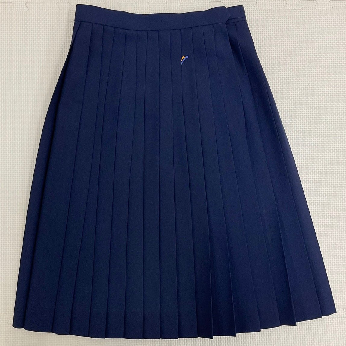 U520/S576(中古)岐阜県 私立 中京高校 女子制服3点 /旧制服/M～L程度/W66/セーラー/夏スカート/リボン/水色襟/夏服/半袖/学生服/卒業生品/_画像6