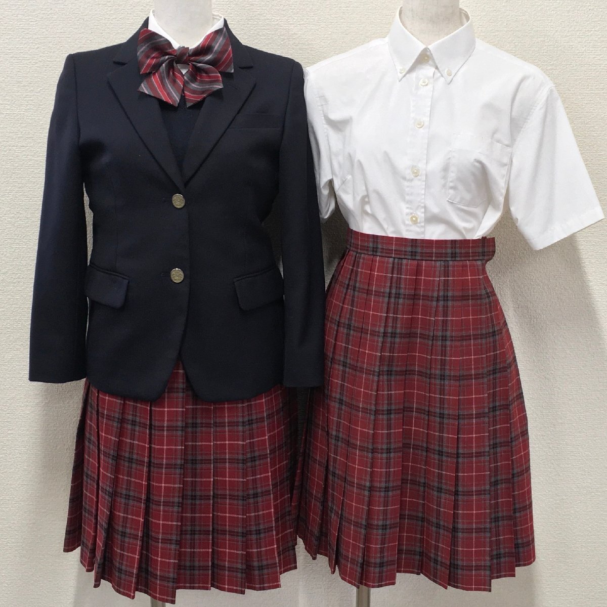 A585/S1073(中古/箱)東京都 港区立白金の丘中学校 女子制服8点 /小さめ/JS/S/W60/W63/ブレザー/セーター/スカート/リボン/学生服/卒業生品_画像1