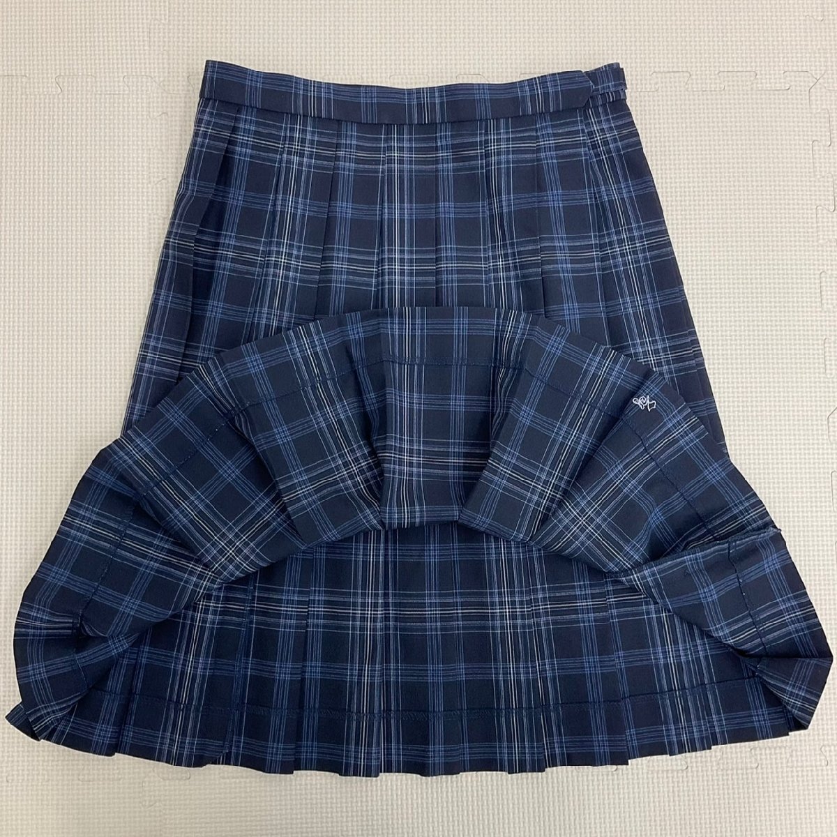 U536/S1085(中古)山口県 高森高校 女子制服3点 /大きめ/L/LL/W75 U536/S1085(中古)山口県 高森高校 女子制服3点 /大きめ/L/LL/W75