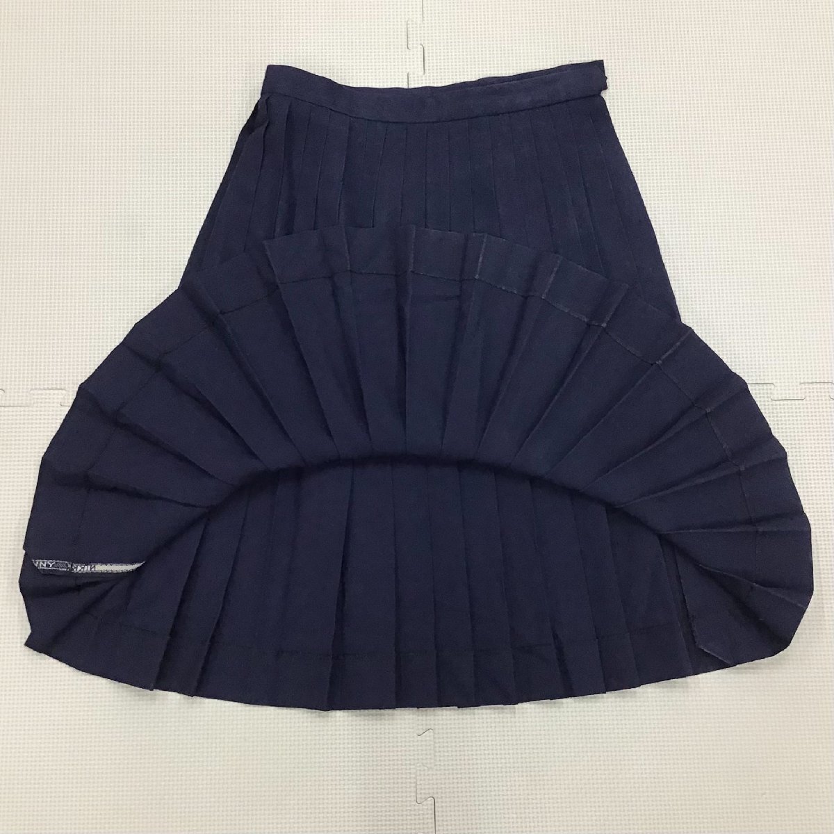 O556/(中古)栃木県 作新学院中等部 女子制服2点 /M/W66/丈63/ブラウス/スカート/Zippy/NIKKE/半袖/夏服/夏用/中学校/高校/学生服/女子学生_画像6