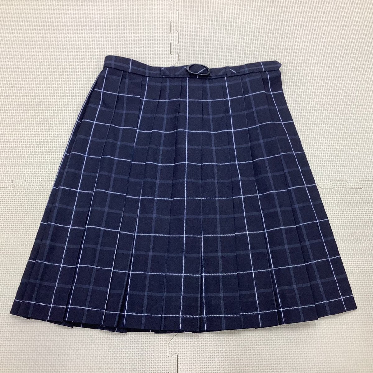 I491/Y(中古)山形県 荒砥高校 女子制服2点 /指定品/M/W69/丈53/長袖ブラウス/冬スカート/YACHT/青/チェック柄/ベルトスカート/学生服_画像6