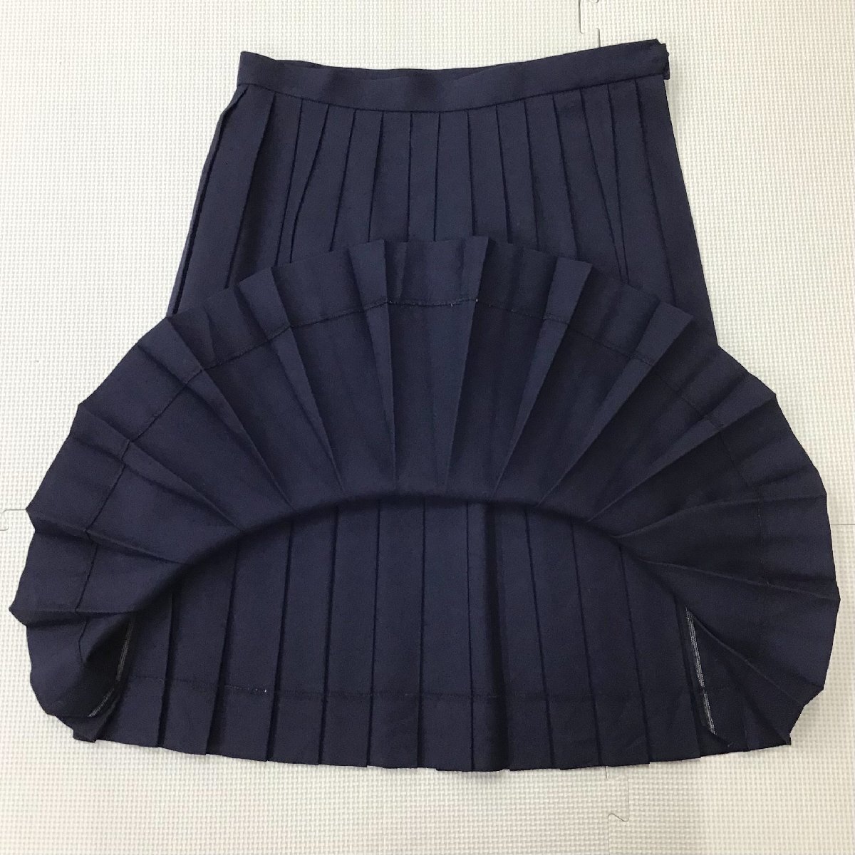 O563/(中古)栃木県 文星女子高校 女子制服3点 /9/11/W69/丈60/セーラー/合服セーラー/冬スカート/esse scuola/NIKKE/中学校/高校/卒業生品_画像8