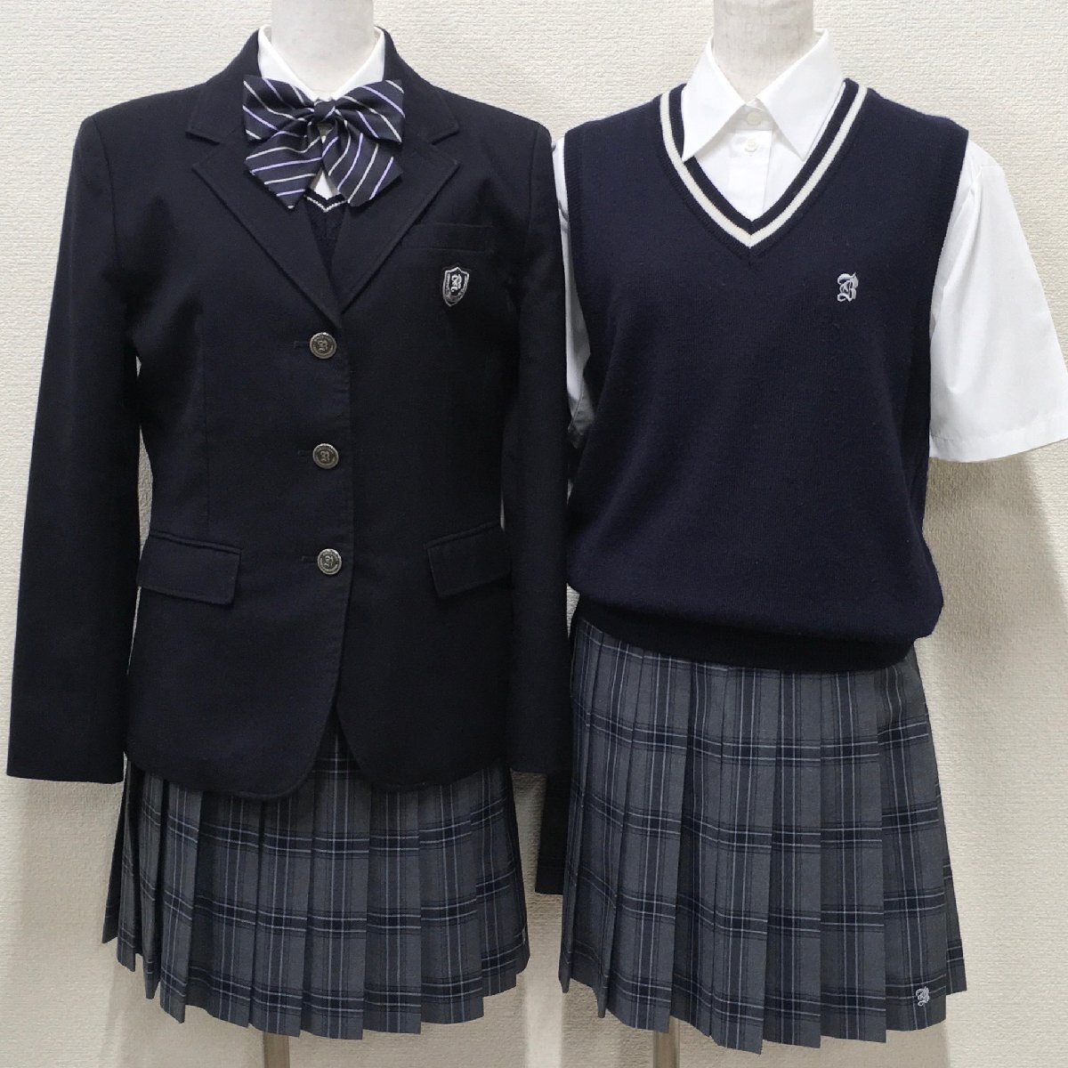 A599/S646(中古)埼玉県 武南高校 女子制服8点 /M/L/W66/ブレザー/セーター/ベスト/ブラウス/スカート/リボン/冬服/夏服/学生服/卒業生品_画像1