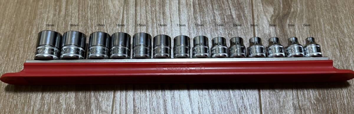 Snap-on FSM3/8(9.5)sq Charlo socket / スナップオン FSM3/8(9.5)sq シャーロソケット 6mm〜19mm 16本６角フランクドライブ ホルダー付き_画像1