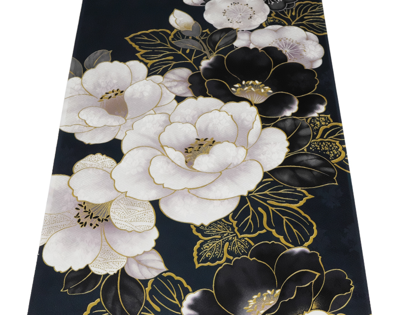1519番　新品　正絹　振袖用端切れ　約98cm　紗綾形に花の地模様入　鉄緑の地色に梅や椿の花模様_画像1