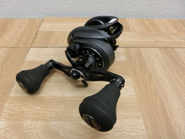 of/304085/2401/アブガルシア Abu Garcia ベイトリール REVO ビースト40 右巻きの画像3