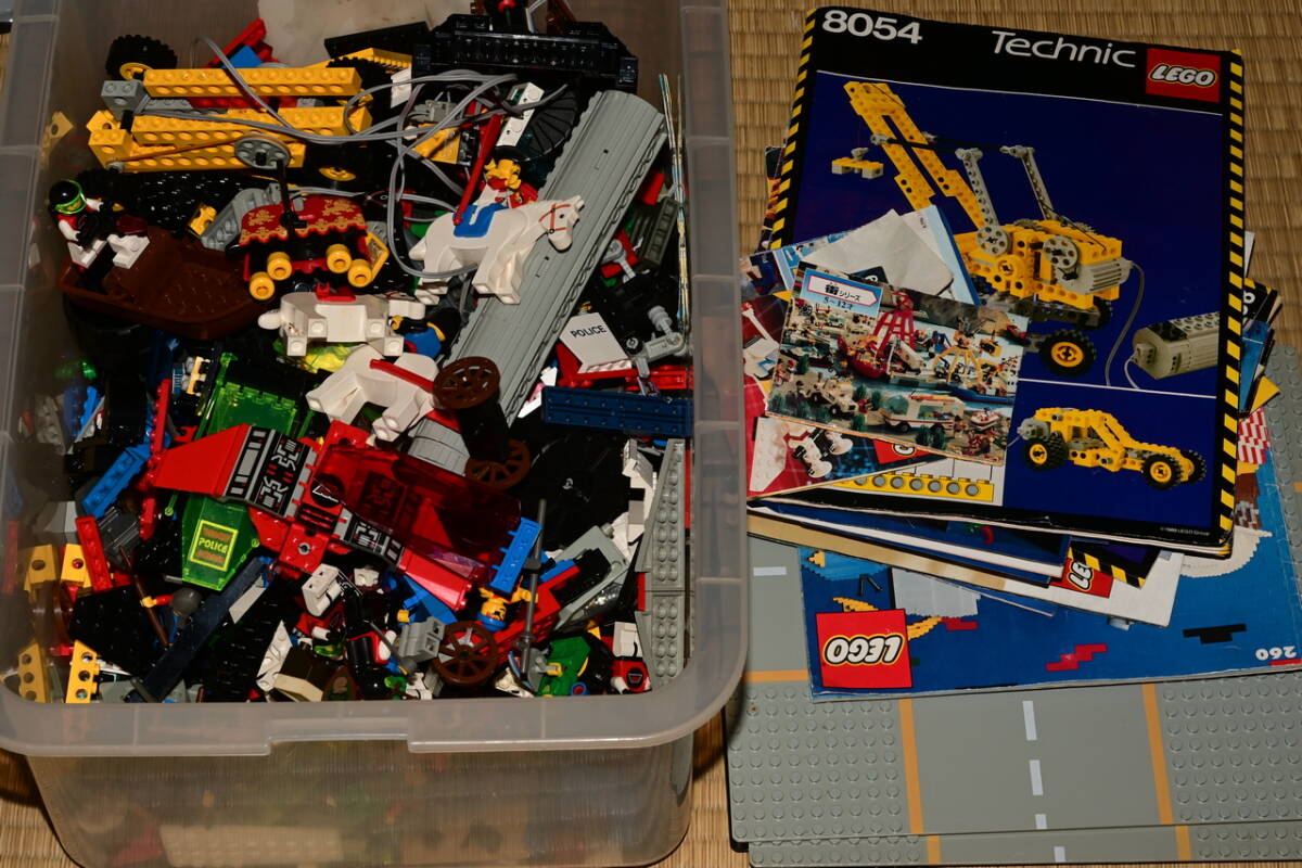 LEGO レゴ ブロック 玩具 オモチャ 中古 ジャンク セット タッパー 一式 ( 騎兵隊 モーター 等_画像1