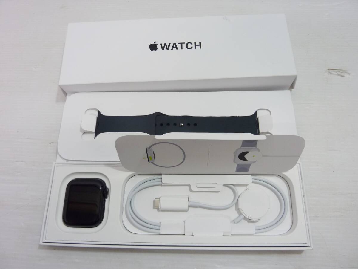 CV5549ta 美品 Apple Apple Watch SE 第2世代 GPSモデル 44mmミッドナイトアルミニウムケースとミッドナイトスポーツバンド - M/L MRE93J/A_画像1