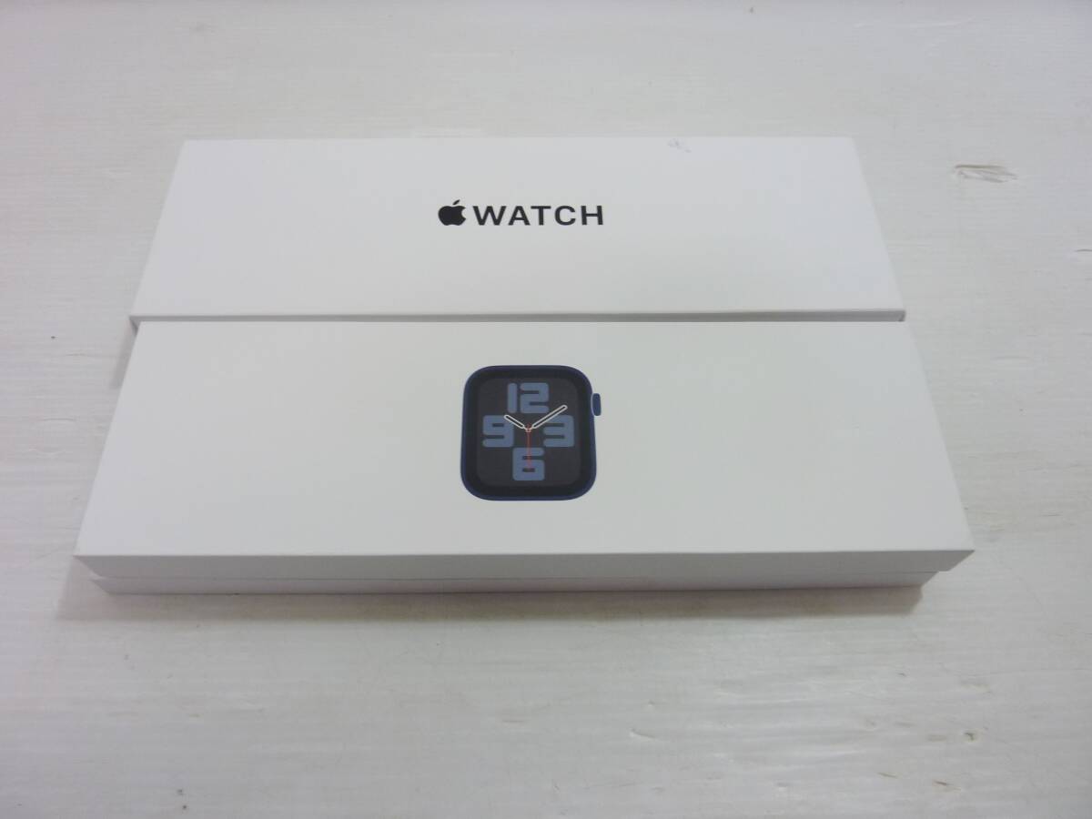 CV5549ta 美品 Apple Apple Watch SE 第2世代 GPSモデル 44mmミッドナイトアルミニウムケースとミッドナイトスポーツバンド - M/L MRE93J/A_画像6