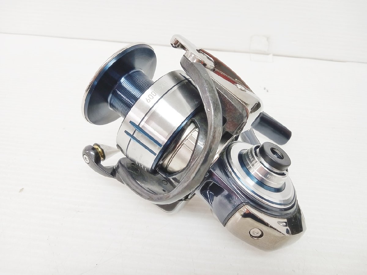 [11A-63-030-1] リール Daiwa ダイワ スピニングリール 21セルテート SW 6000-XH 本体+説明書+外箱 キズ有 中古の画像6