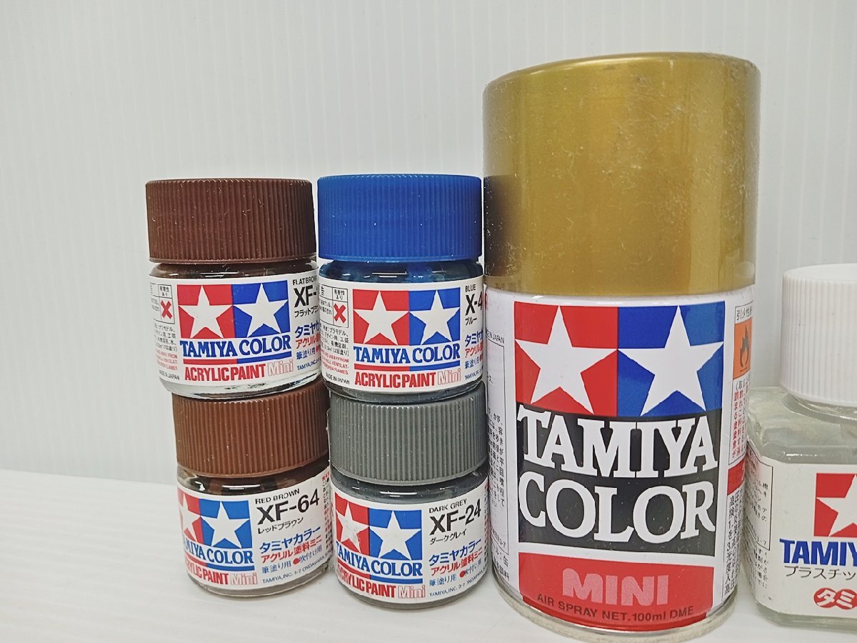 [B5C-63-044-1] プラモデル 塗料 接着剤 まとめ売り 内容未確認 ジャンク TAMIYA/SAKURA/MR.HOBBYの画像2
