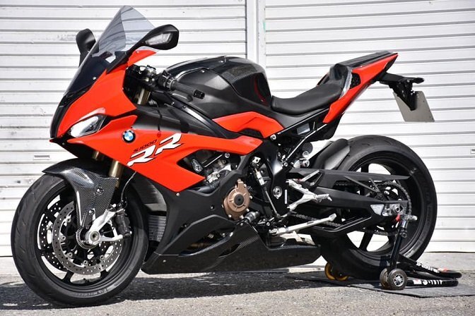 5％OFF 才谷屋EIGHT 19~S1000RR(K67)用タンクカバー/黒ゲル_取付全体イメージ