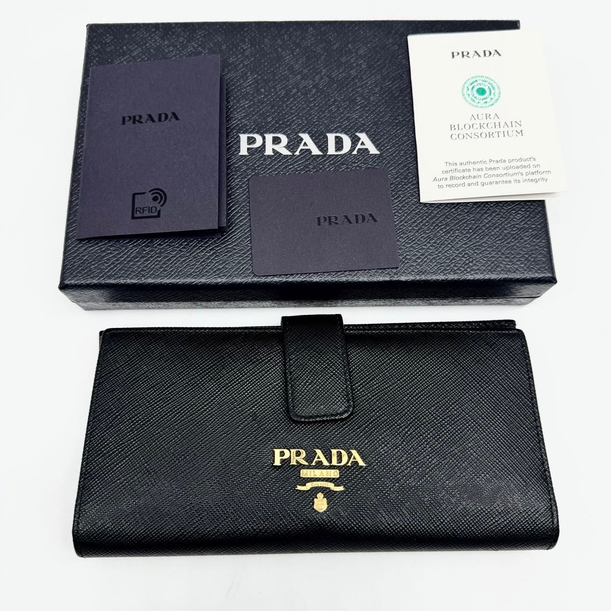 【現行品・未使用級美品】PRADA プラダ 長財布 サフィアーノレザー 金ロゴ ブラック