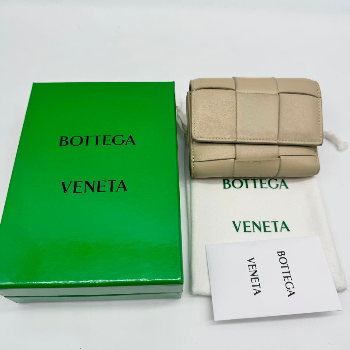 【付属品完備・極美品】BOTTEGA VENETA ボッテガヴェネタ カセット　三つ折りファスナーウォレット
