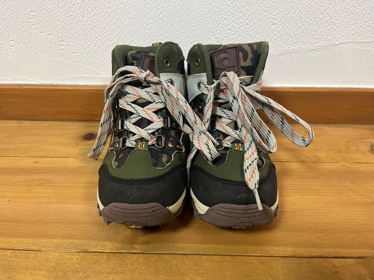 【美品】キッズ アルバートル　トレッキングシューズ（限定カラー迷彩）登山靴　21.0cm
