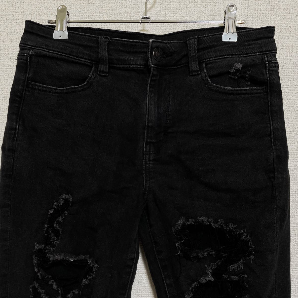 AMERICAN EAGLE アメリカンイーグル ダメージデニム 黒スキニー AMERICAN EAGLE アメリカンイーグル ダメージデニム 黒スキニー