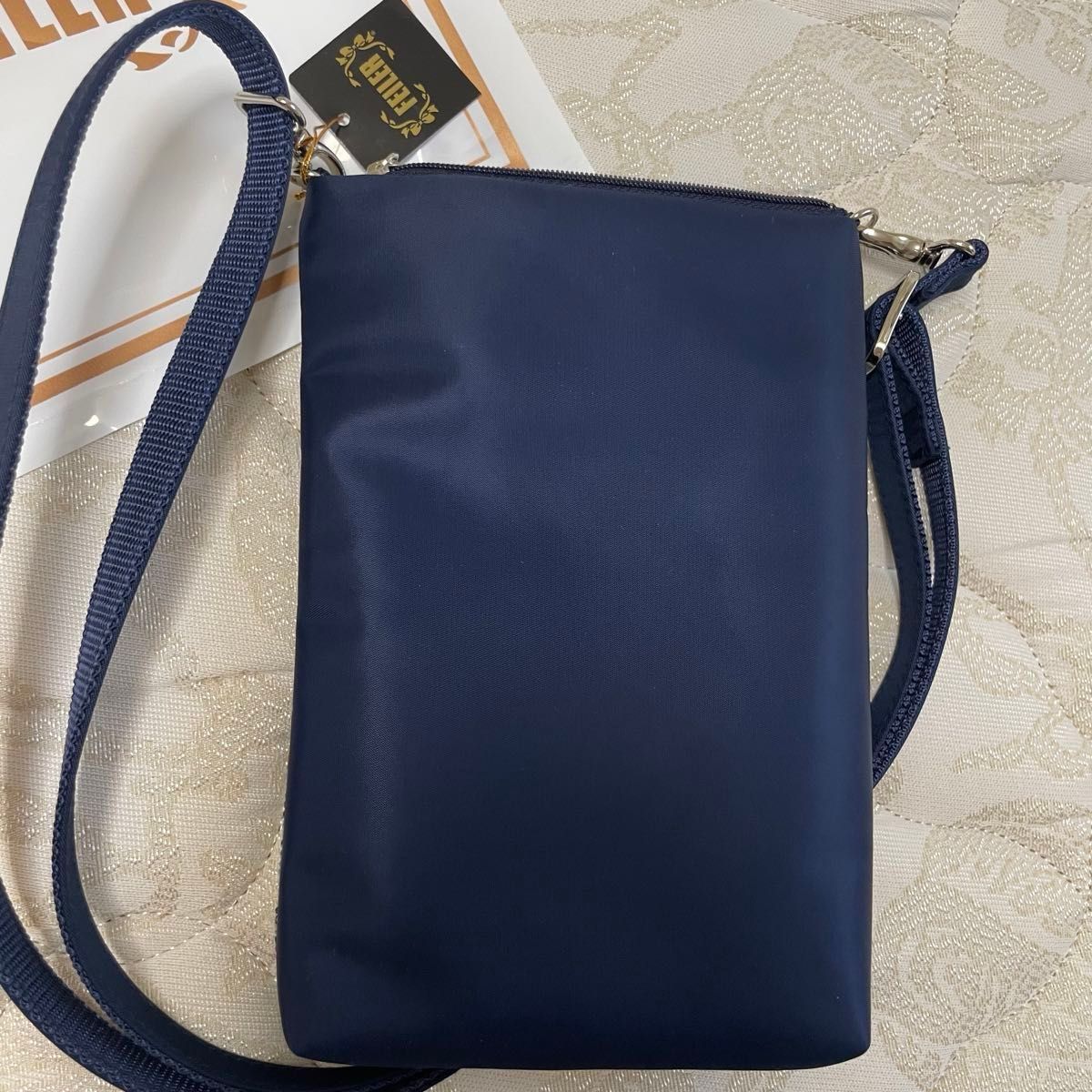 新品未使用 フェイラー 学校フェイラー ハイジ スマホショルダー 新品未使用 フェイラー 学校フェイラー ハイジ スマホショルダー