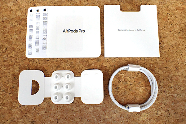 【中古】Apple 純正 AirPods Pro 第2世代 MagSafe充電ケース USB-C 付き MTJV3J/A 本体 付属完品(PCA676-1)の画像2