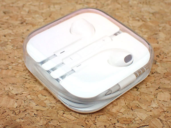 【新品 未使用】Apple 純正 EarPods マイク付き イヤホン iPhone 付属品 有線 シュリンク付き《全国一律送料370円》(PCYT12-1)_画像3