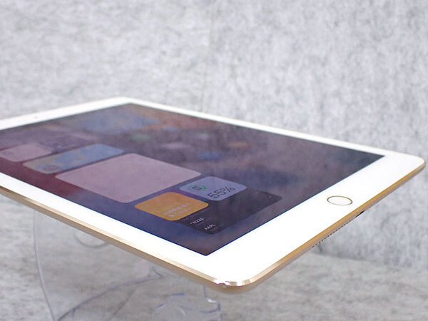 【中古】Softbank iPad Air2 第2世代 Cellular 128GB ゴールド MH1G2J/A 本体 制限〇 一括購入(PCA163-3)_画像4