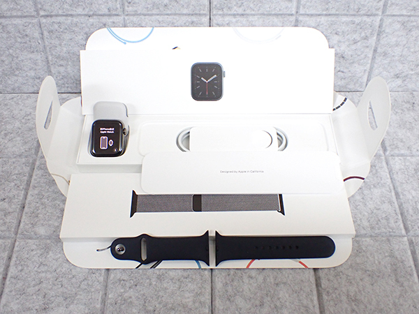 【中古 良品】Apple Watch Series6 Cellular 44mm ステンレススチールケース と ミラネーゼループ M09J3J/A スポーツバンド付き(PCA752-1)
