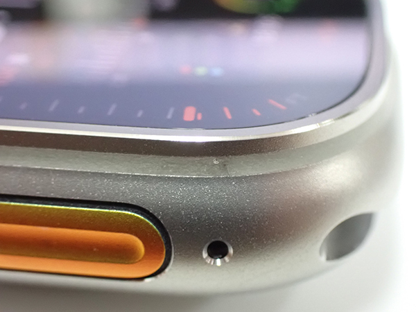 【中古 良品】Apple Watch Ultra Cellularモデル MQFL3J/A 49mm チタニウムケース と オレンジアルパインループ - M(PCA689-1)の画像6