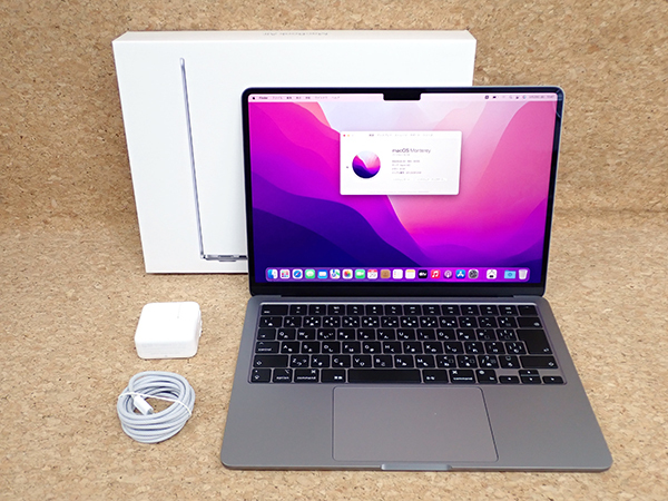 【中古 美品】MacBook Air 13.6インチ 2022年 MLXW3J/A スペースグレイ [M2チップ 8コア/8GB/SSD:256GB] 本体 充放電回数8回(PCA1099-1)_画像1