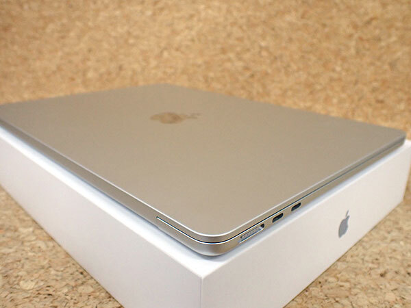 【中古 美品】MacBook Air 13.6インチ Mid 2022 シルバー FLXY3J/A [M2チップ 8コア/8GB/SSD 256GB] 付属完品 整備済製品(PCA1130-1)の画像6