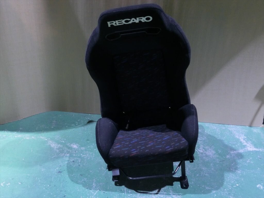 T【3ふ-84】【220サイズ】★スズキ/ジムニー JB23/RECARO レカロシート 助手席側/※汚れ・穴開き有_画像1